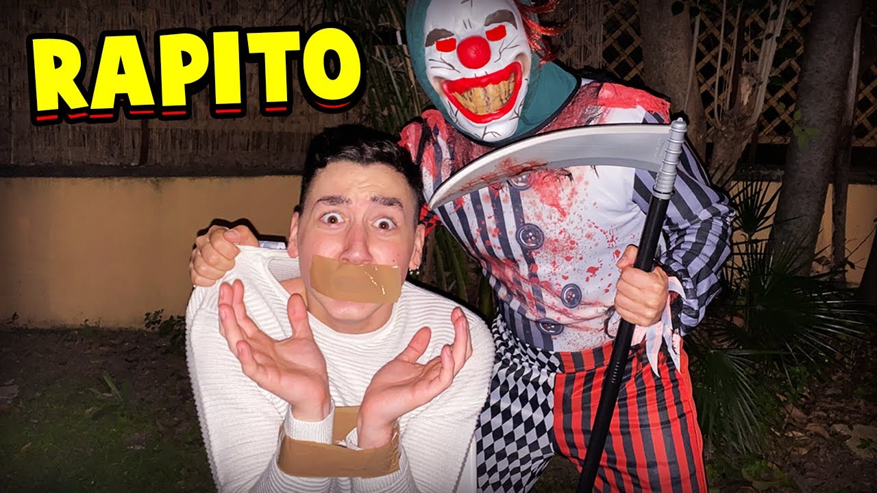 SONO STATO RAPITO DAL CLOWN NELLA CASA DEGLI YOUTUBERS!! - YouTube