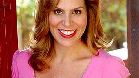 Lori Alan Interview | AfterBuzzTV