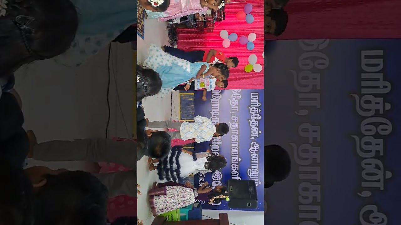 சின்ன சிறு குடிலில் 