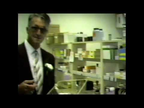 1989 Joop lieverse  laatste rit door Lisse, gaat in de vut 43 jaar pillen op de fiets aan huis .