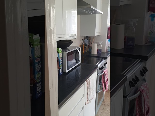 Video 1: lovely new (ish)  kitchen including dishwasher