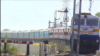 22923 Bandra Jamnagar Humsafar Express Blast through Than Station.