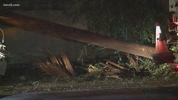 Driver crashes into utility pole
