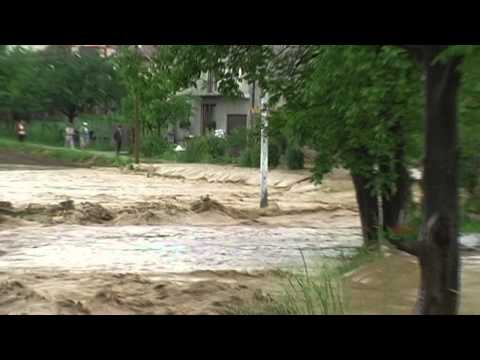 POPLAVA DONJA ORAHOVICA 24.05. 2014  - odnesena stara vodenica - ricijev snimak