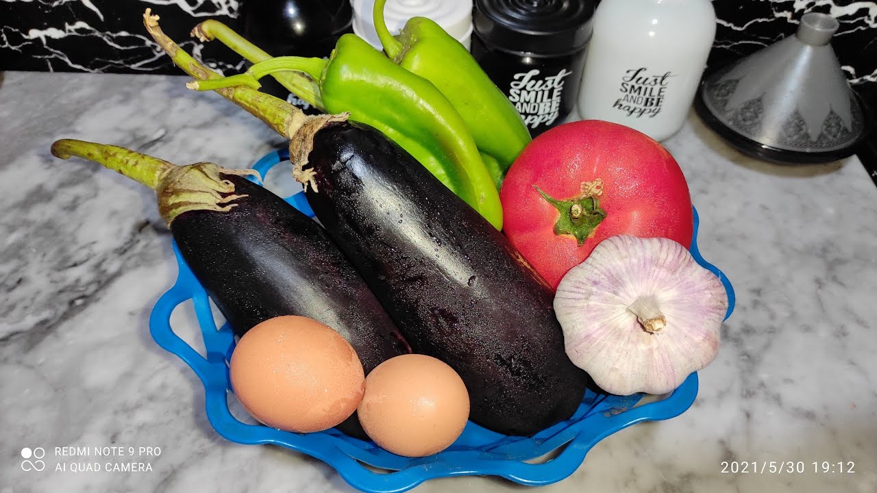 ستعشقون هذه الوصفة🍆🍅🧄البساطة ياخويا ياخويا هيا لفحلات نوضو ديروها للفطور