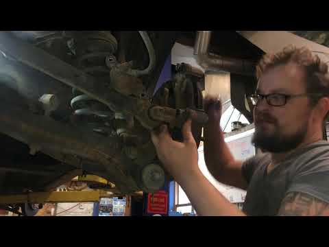 2013 Kia Sportage Brakes front pads & rear rotor replacement