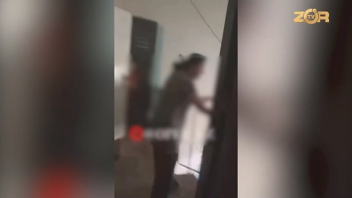 Klitorisning erotik foto galereyasi Yalangoch yassi qizlarning fotosuratlari