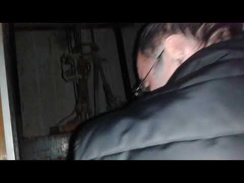 ლიფტის კაცი ლიფტში გაიჭედა