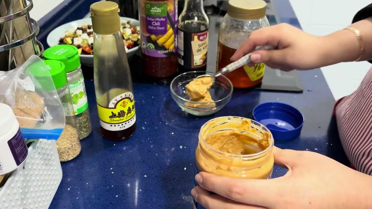 009 - اليوم بلاش ماتفكري اش طيبي😌 يلاه نديرو فطور من داكشي لبقا فالتلاجة 😅👩🏻‍🍳