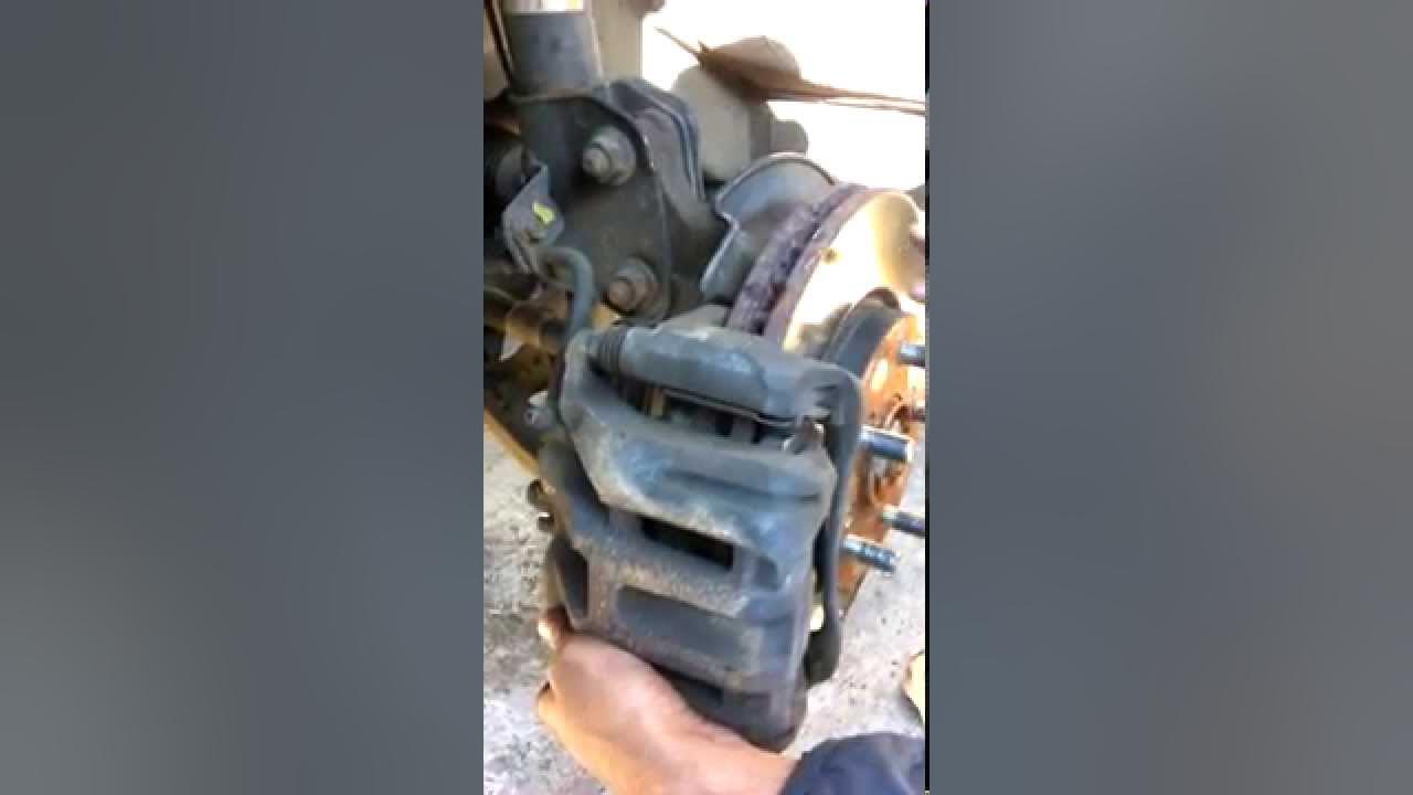 How to remove/replace front brake pads Honda Odyssey, diy YouTube