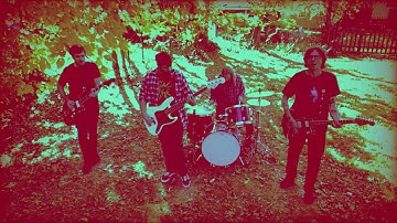 Glimmer - "So Numb" (Official Music Video)