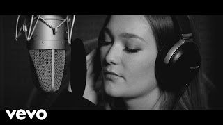 Kira Isabella - Missing You (Stripped Down Version) (Live off the Floor Video) chords