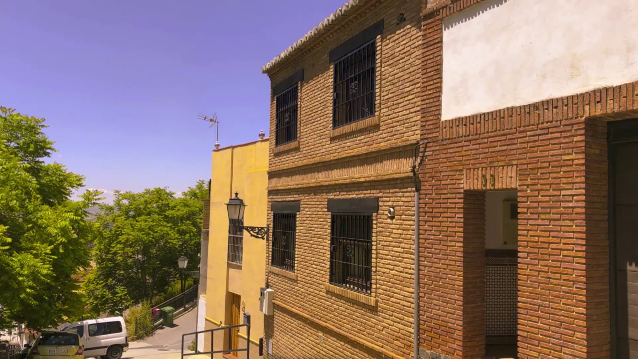 Casa Cueva en el Realejo Granada - YouTube