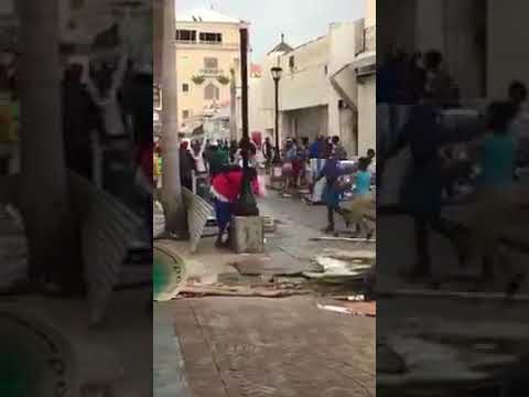 حواسم امريكا سلب ونهب مستمر بعد هرب الأمريكيين من مدنهم اثر الاعصار ايرما 