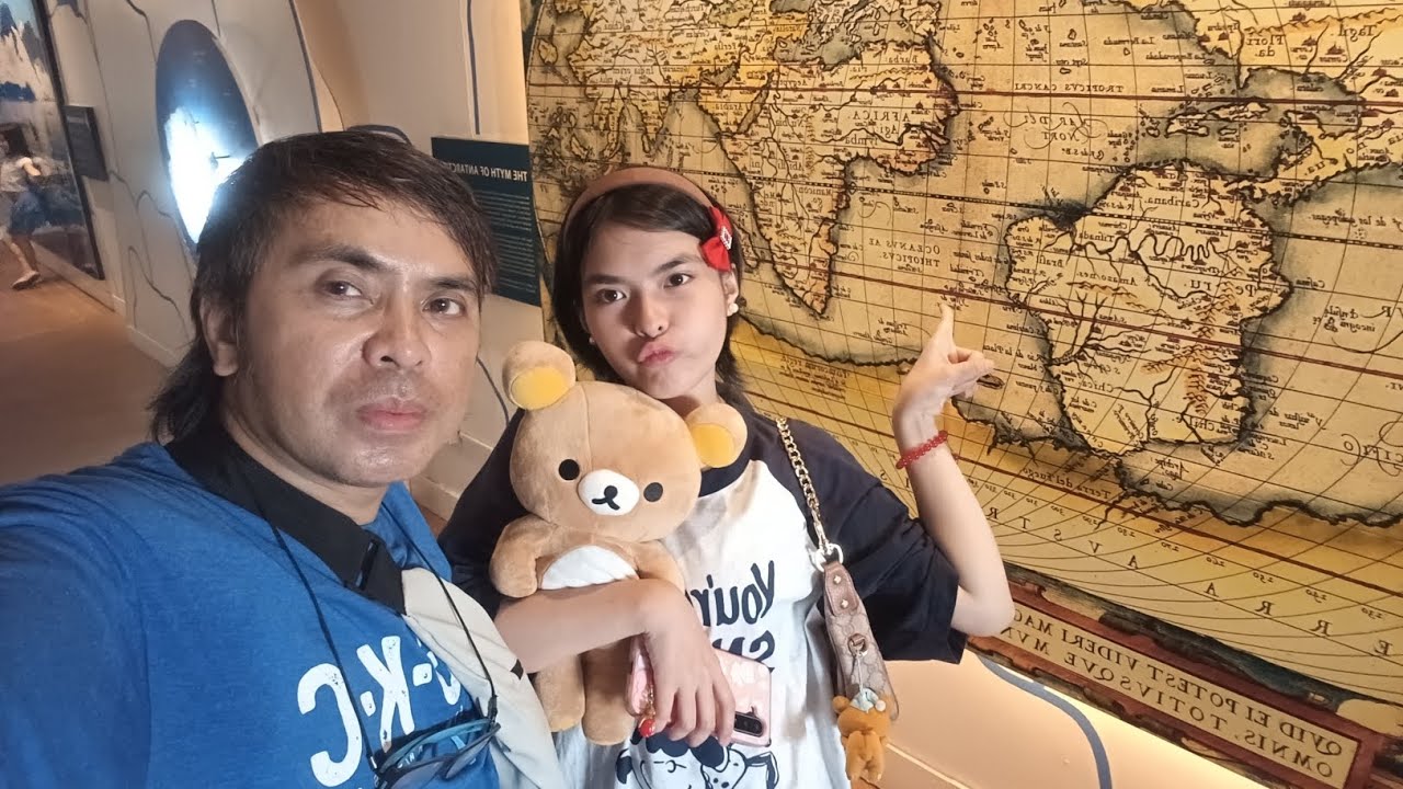 The PENGUINS at the Manila Ocean Park then we went to the toyshop. (Epi 8)