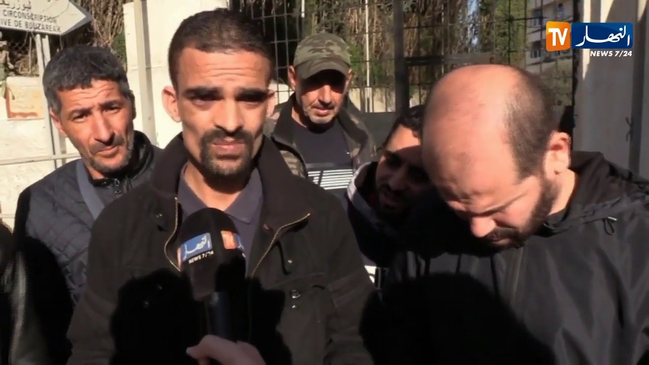 #حي_بوسماحة #الجزائر #سكن                                    مقصيون من السكن يحتجون في بوزريعة