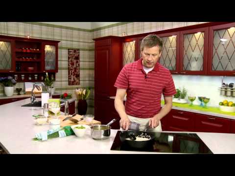 Queen At Home Queen At Home merupakan program yang membahas informasi seputar masak memasak yang fok. 