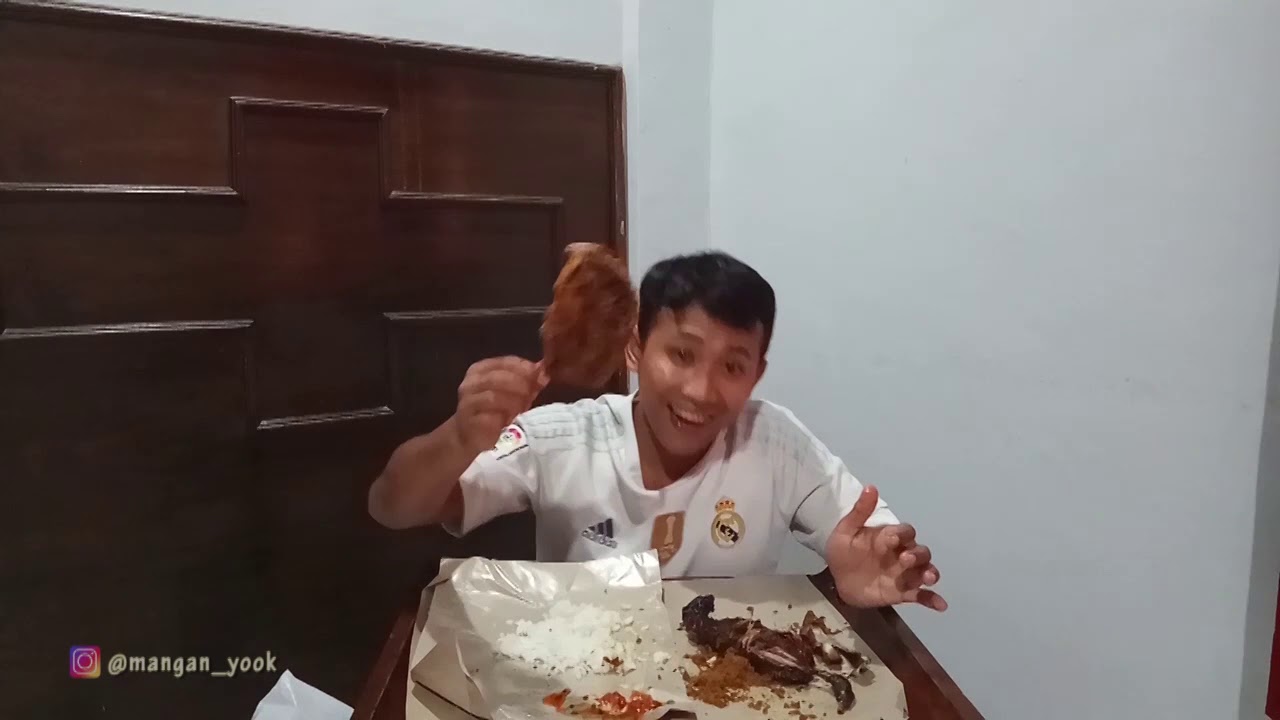 Gilaaaaaaaaaaaa Krembis Buanget Sambelnya........!!!! Bebeknya Gede Harga Murah!!!