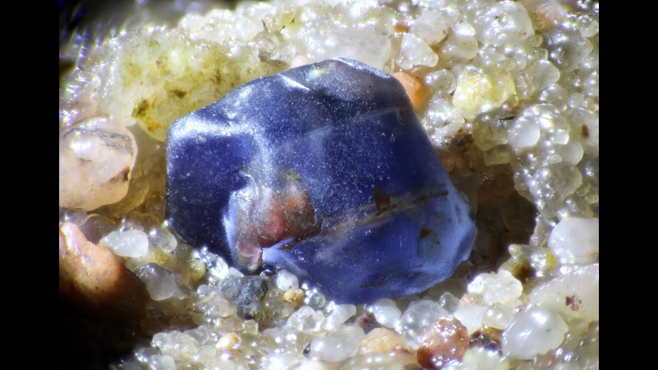 Malá Jizerská louka a její nerostné poklady