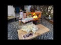 落ち葉で焚火🔥浜松って事でお持ち帰り専門店の浜松餃子を石焼で焼いて食べる👍😊ついでに美味しい卵かけご飯も食べちゃおう😁