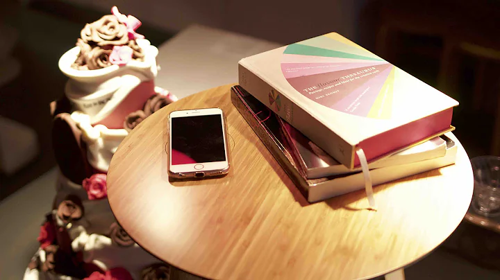 FurniQi @ Grand Designs Live! | Bamboo Qi Wireless Charging Side Table - fonesalesman