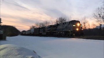 60MPH CSX Intermodal I010 - (Geometry Boxcar) - WM Sticker Emblem ES40DC 5327 Raised K5LA & New 7301