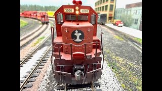 Emd Gp40S Handle An Illinois Central Freight Train In Ho Scale