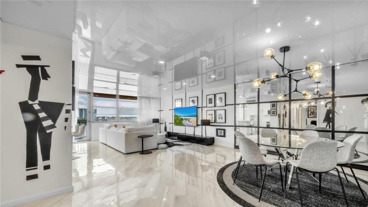 250 174th St, Sunny Isles Beach, FL Presented by Elvira Knips.