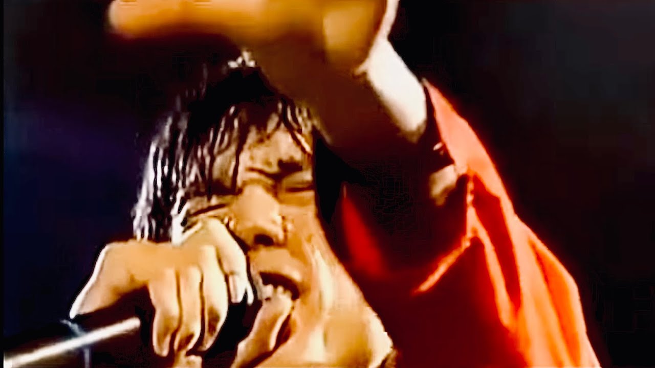 THE BLUE HEARTS『キスしてほしい』Live動画 - YouTube