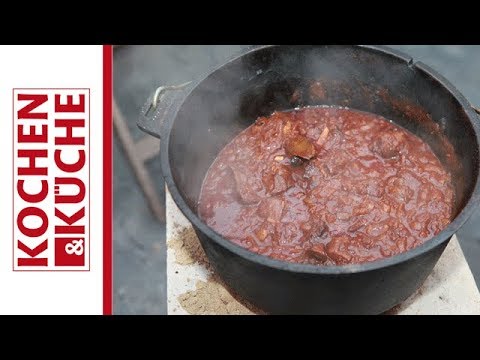 CALLEkocht: Deftige und reichhaltige Gulaschsuppe selber machen und nach Omas Rezept kochen. Diese w. 