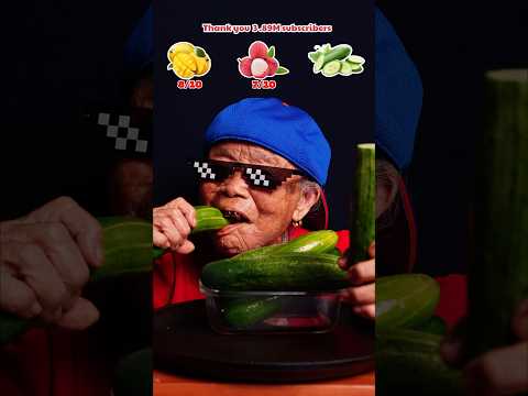 Christmas Mukbang ASMR 🎄 Eating Mango and Cucumber 🔥🔥🔥