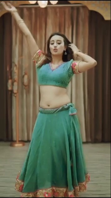 Shweta Mehra hot navel #bhojpuri #song #dance #actress #navel