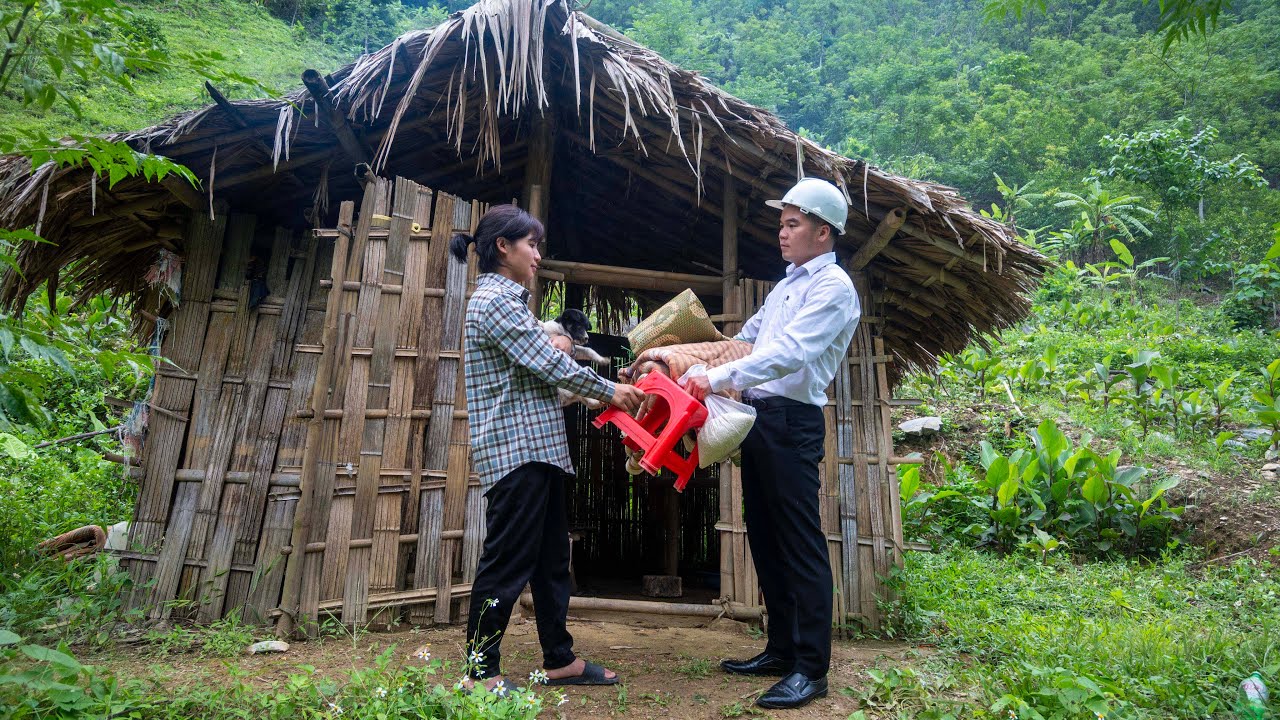 Бездомная мать-одиночка получает помощь от доброго генерального директора — Ли Тиеу Ву