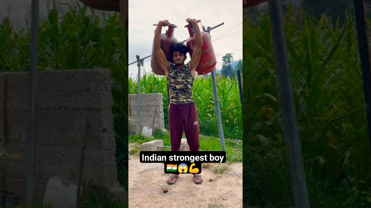 15 kg two lpg cylinders little finger se utha liya strongest 🇮🇳😱💪 