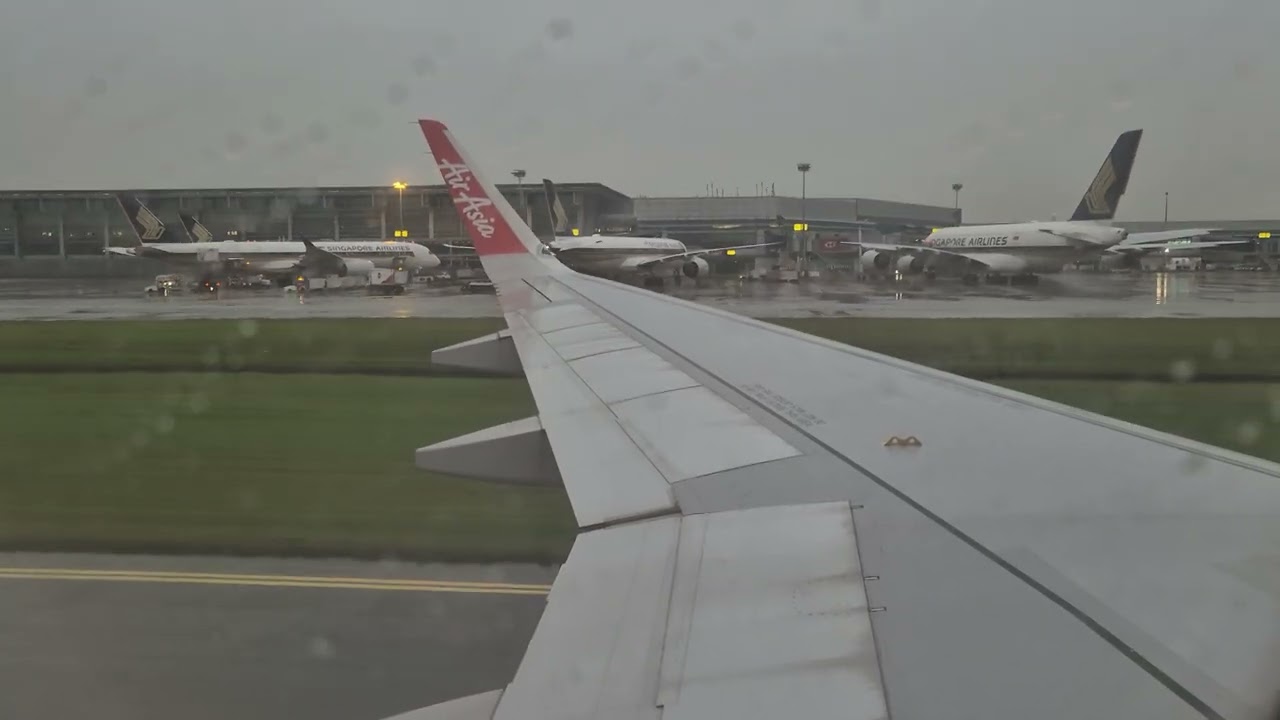 AirAsia AK717 - Airbus A320neo | Landing at Singapore Changi Airport (SIN)