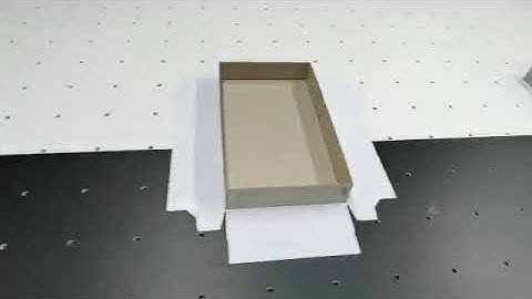 Automatic positioning gluing machine