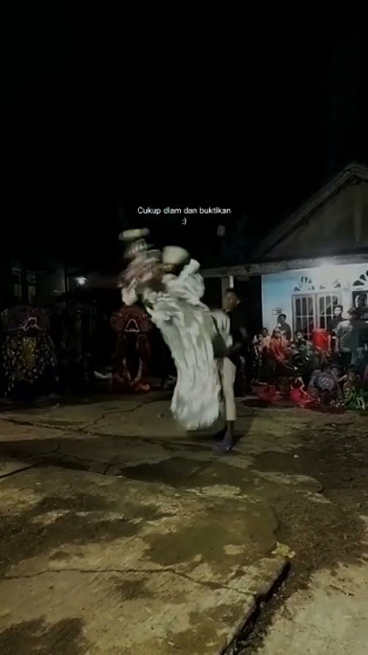 barongan devil salto belakang