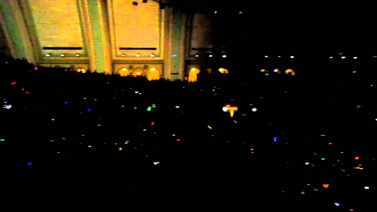 PHISH GLOWSTICK WARS AC 2010