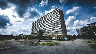 Exploring the BIGGEST Abandoned Plaza Hotel | Southfield, Michigan 
