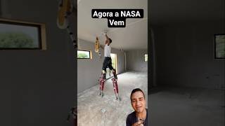 Perna mecânica,essa substitui o andaime #construção #technology #obra