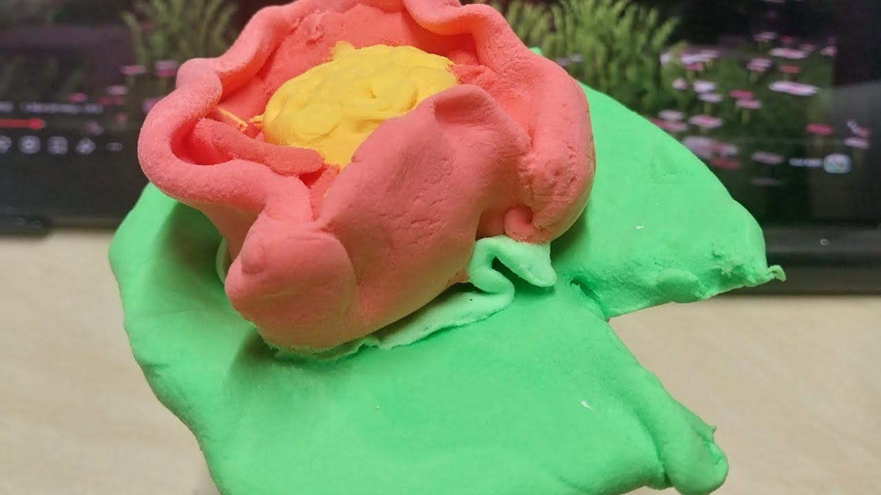 Самодельный подарок на восьмое Марта из пластелина