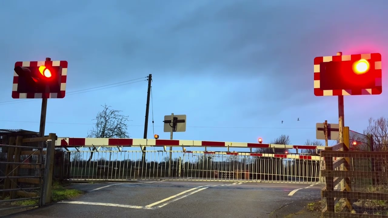 *NEW ALARM* Huish Level Crossing 