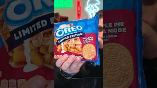 Apple Pie A La Mode Oreos Review! 🥧 #applepie #applepiealamode #oreos #neworeos #foodreview