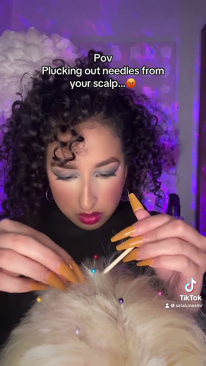 Like who put them there ?! #asmr #tingles #asmrhair #asmrhairplay #asmrsatisfyingsounds #fyp #hair