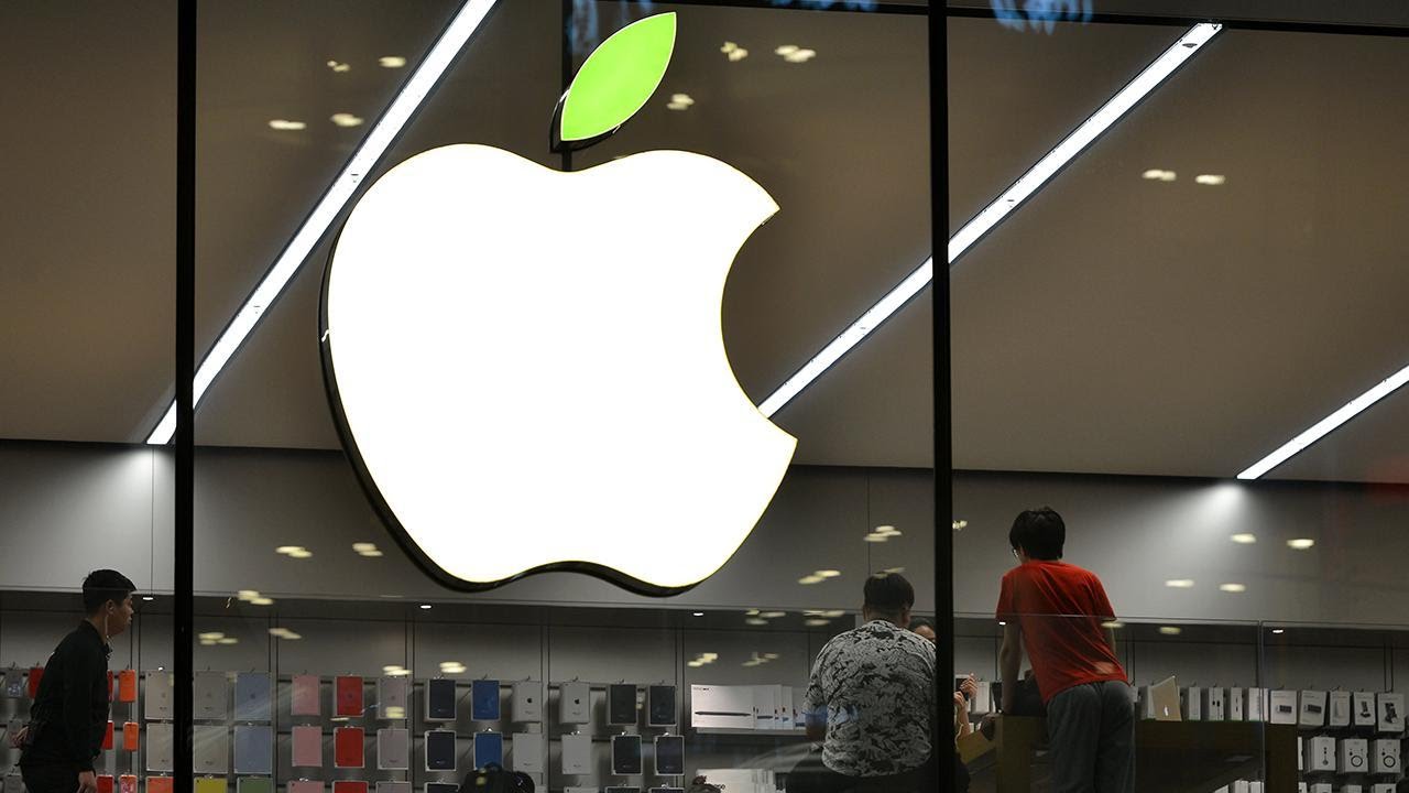 Apple CEO Tim Cook Is Traveling to China, Reports Say Apple CEO Tim Cook Is Traveling to China, Reports Say
