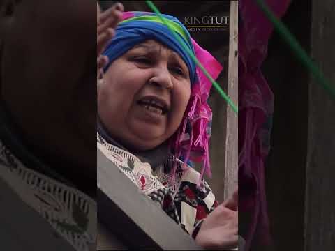 لما تركن عربيتك تحت البيت وتلاقي عيال الجيران عاملين حفلة عليها