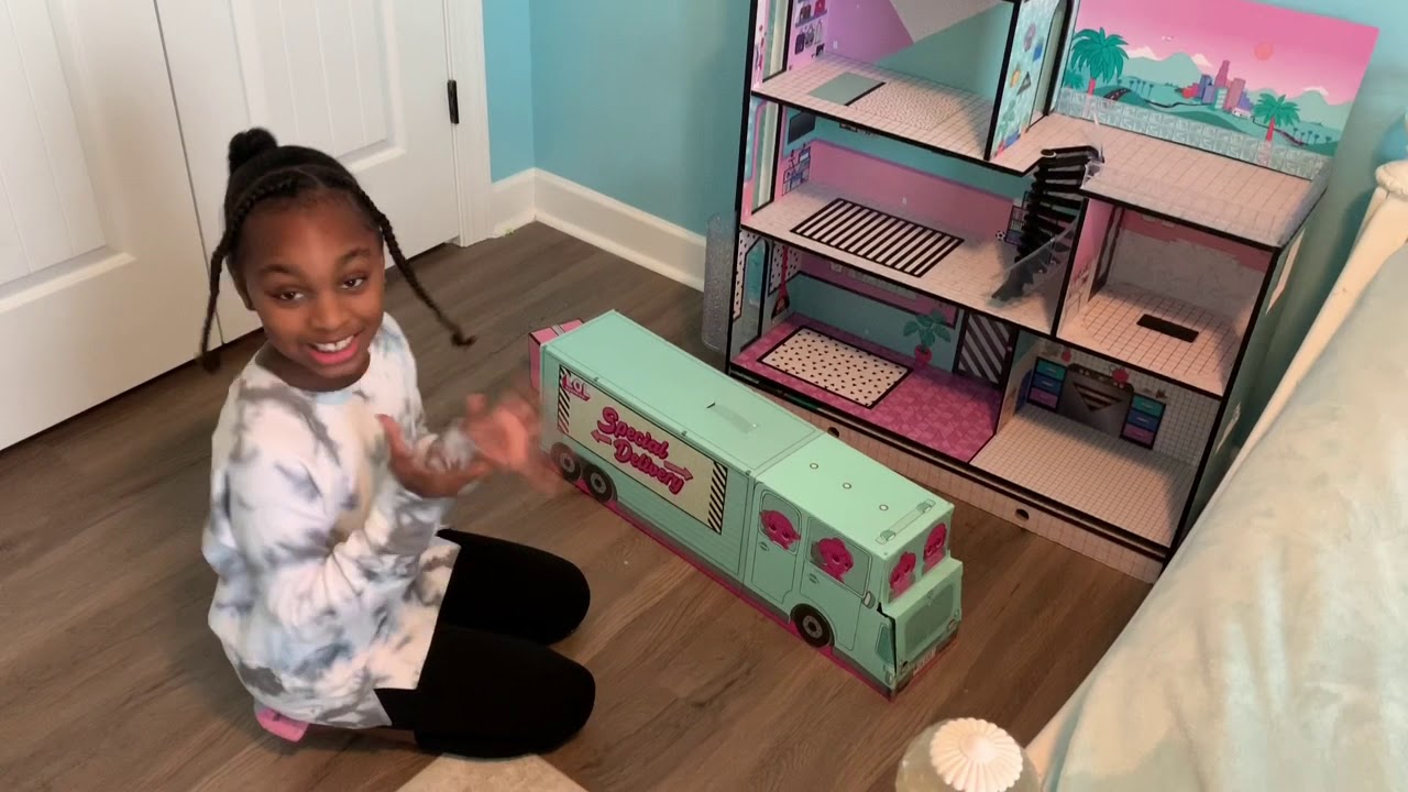 Lol doll house unboxing - YouTube