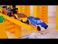 Tomica &amp; HotWheels Paseenger and Working Cars Drive a Steep Hill ☆ How to enjoy a miniature car