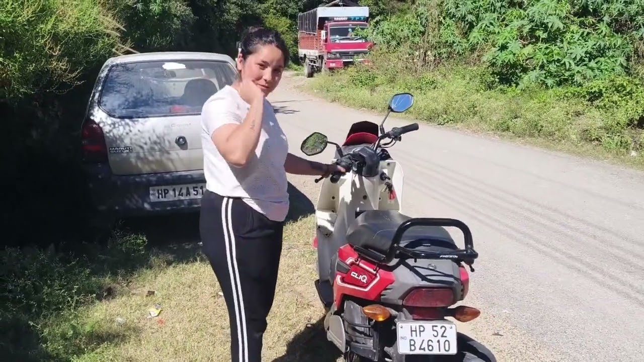 पहाड़ों में स्कूटी कैसे चलाएं?