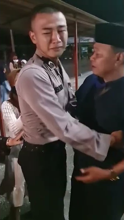 moment haru polisi sujud di kaki ibu nya viral di tiktok